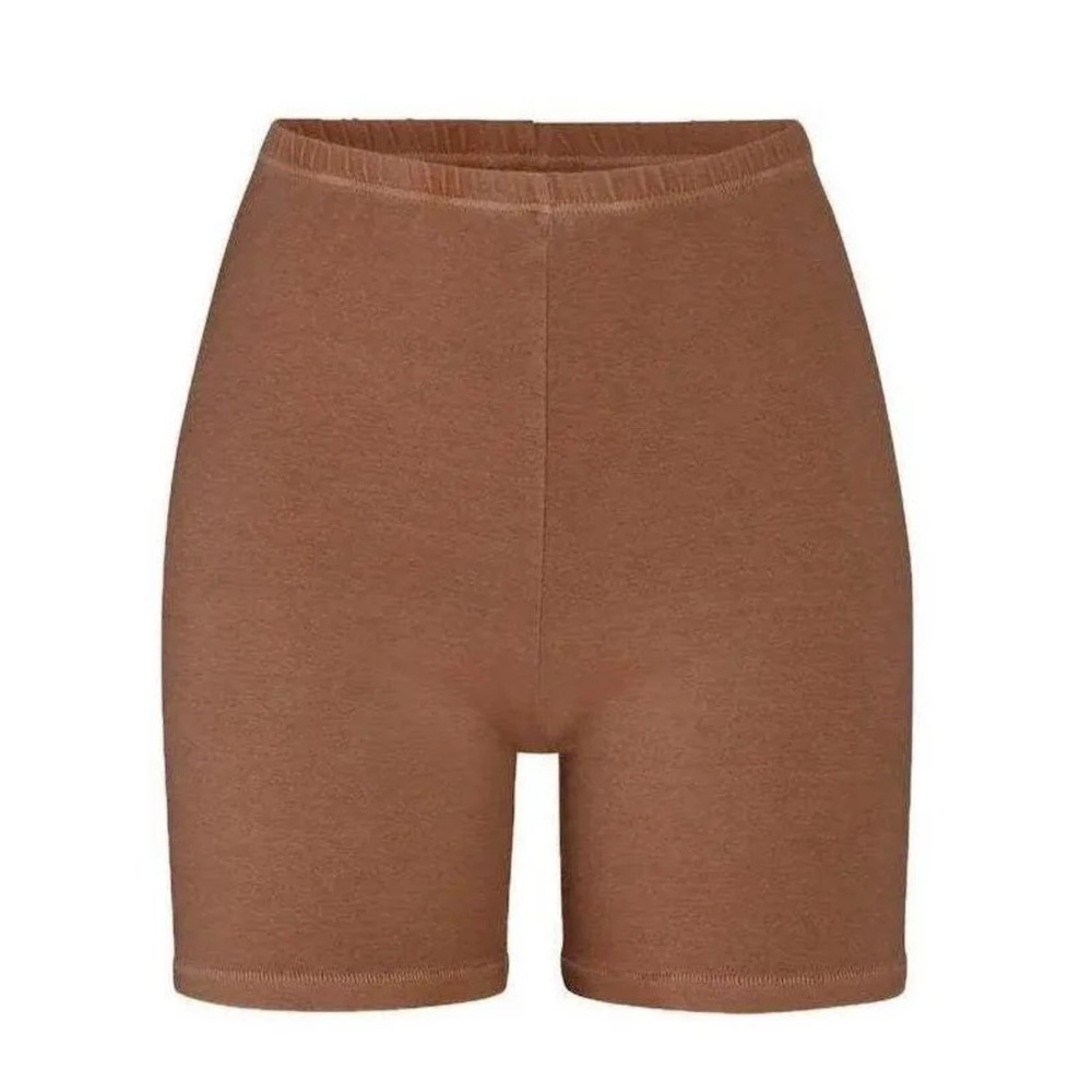 SKIMS Outdoor Shorts - Camel
